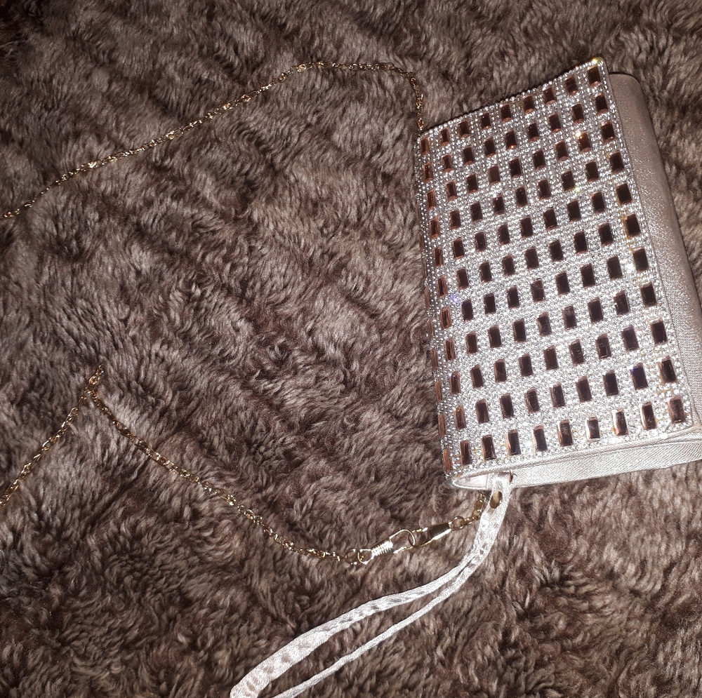 Purse - Picture 3 of 6